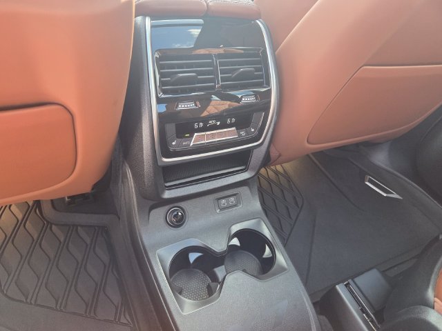 2026 BMW X7 M60i - Photo 6