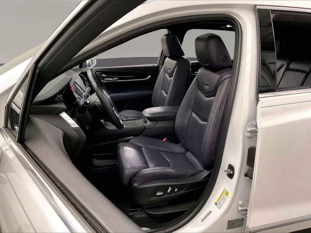 Used 2017 White Cadillac Premium Luxury image 30