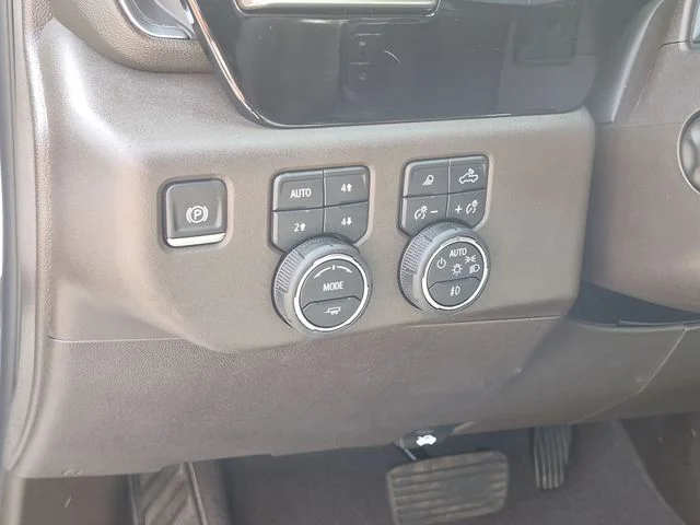 Used 2025 White Chevrolet LTZ image 18