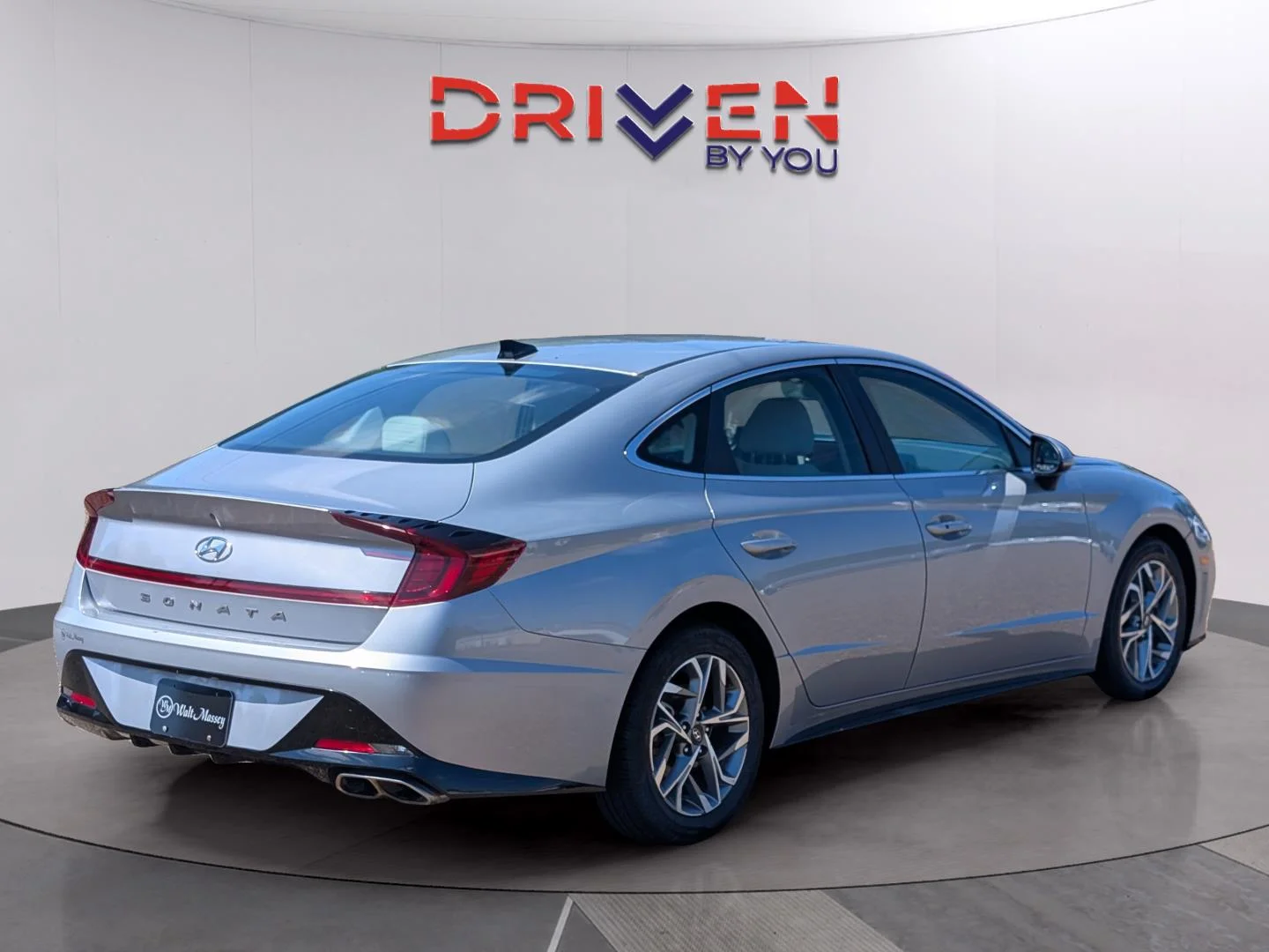 Used 2023 Curated Silver Hyundai SEL image 9