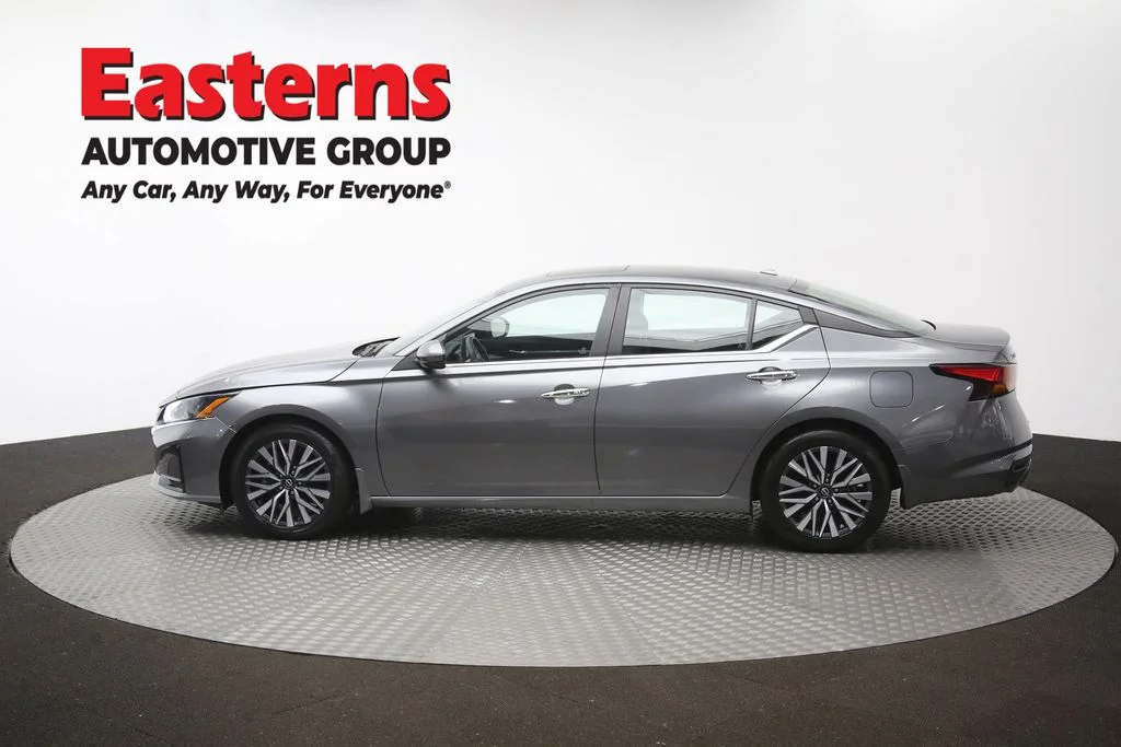 Used 2023 Gray Nissan 2.5 SV image 60