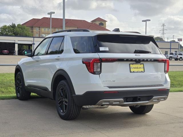 New 2026 Star White Metallic Tri-Coat Ford Active image 24