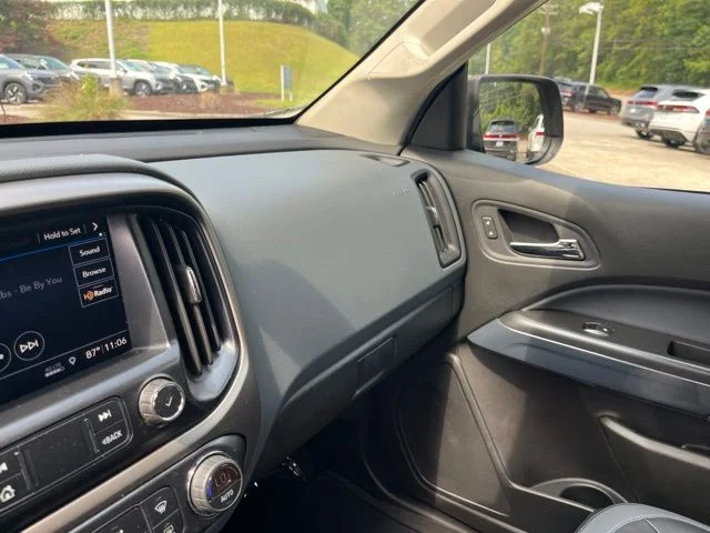 Used 2019 Red Chevrolet Z71 image 24