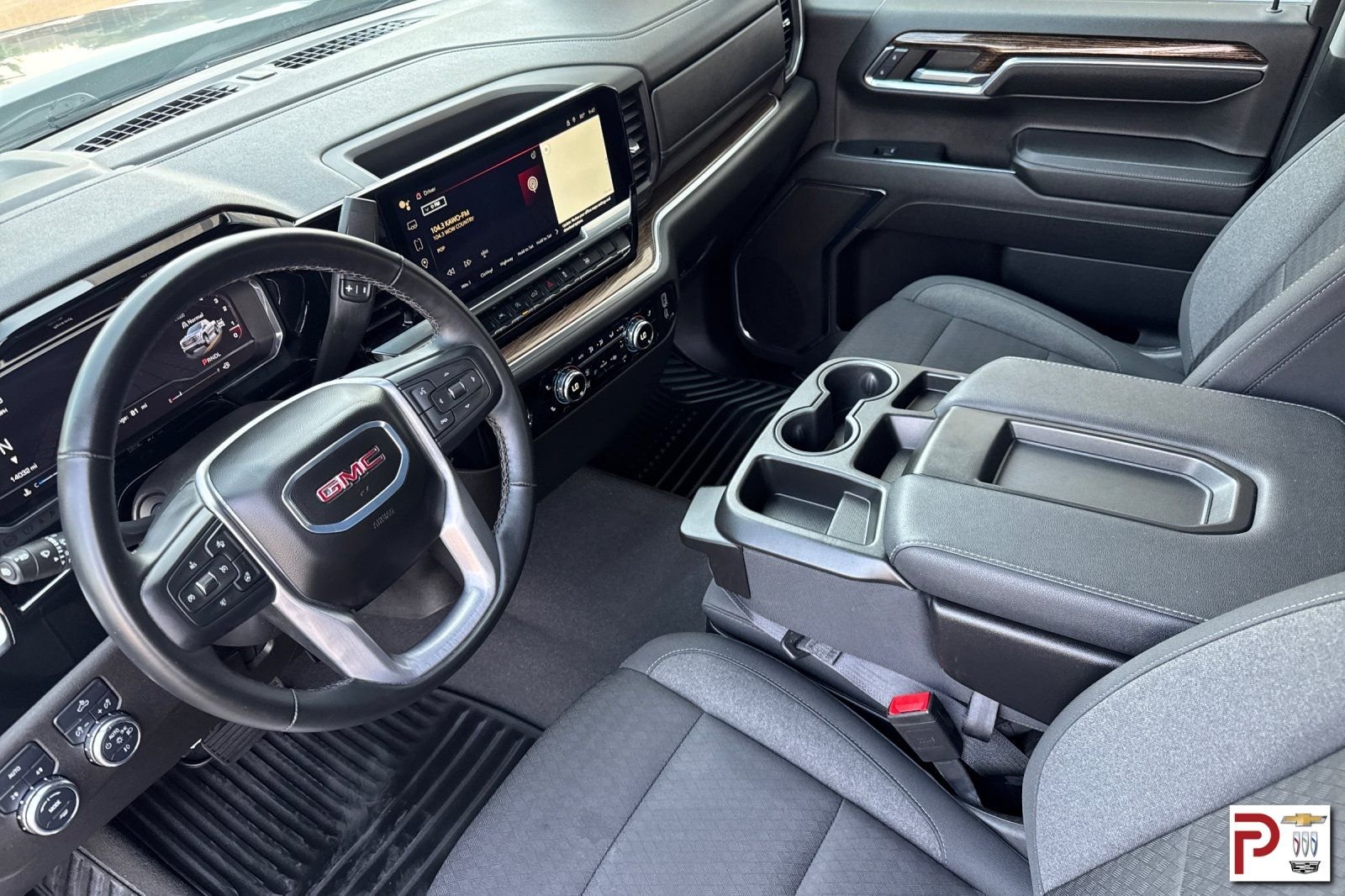 Used 2024 Silver GMC Elevation image 10