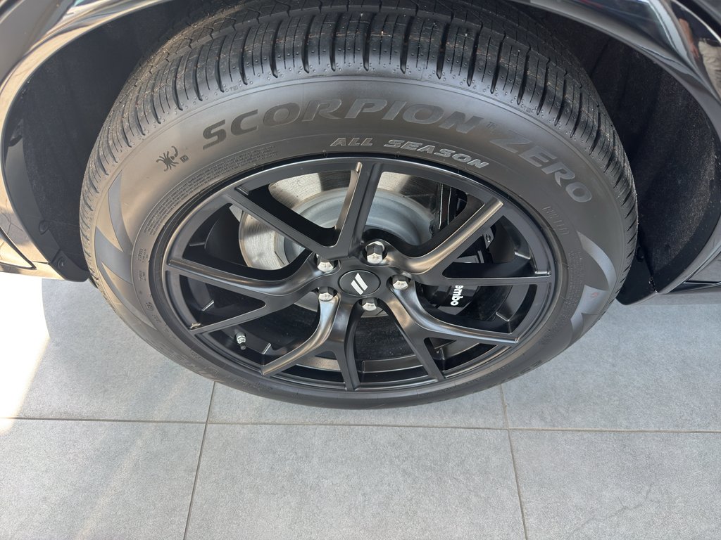 New 2026 Diamond Black Clear-Coat Exterior Paint Dodge GT Premium HEMI V8 image 17