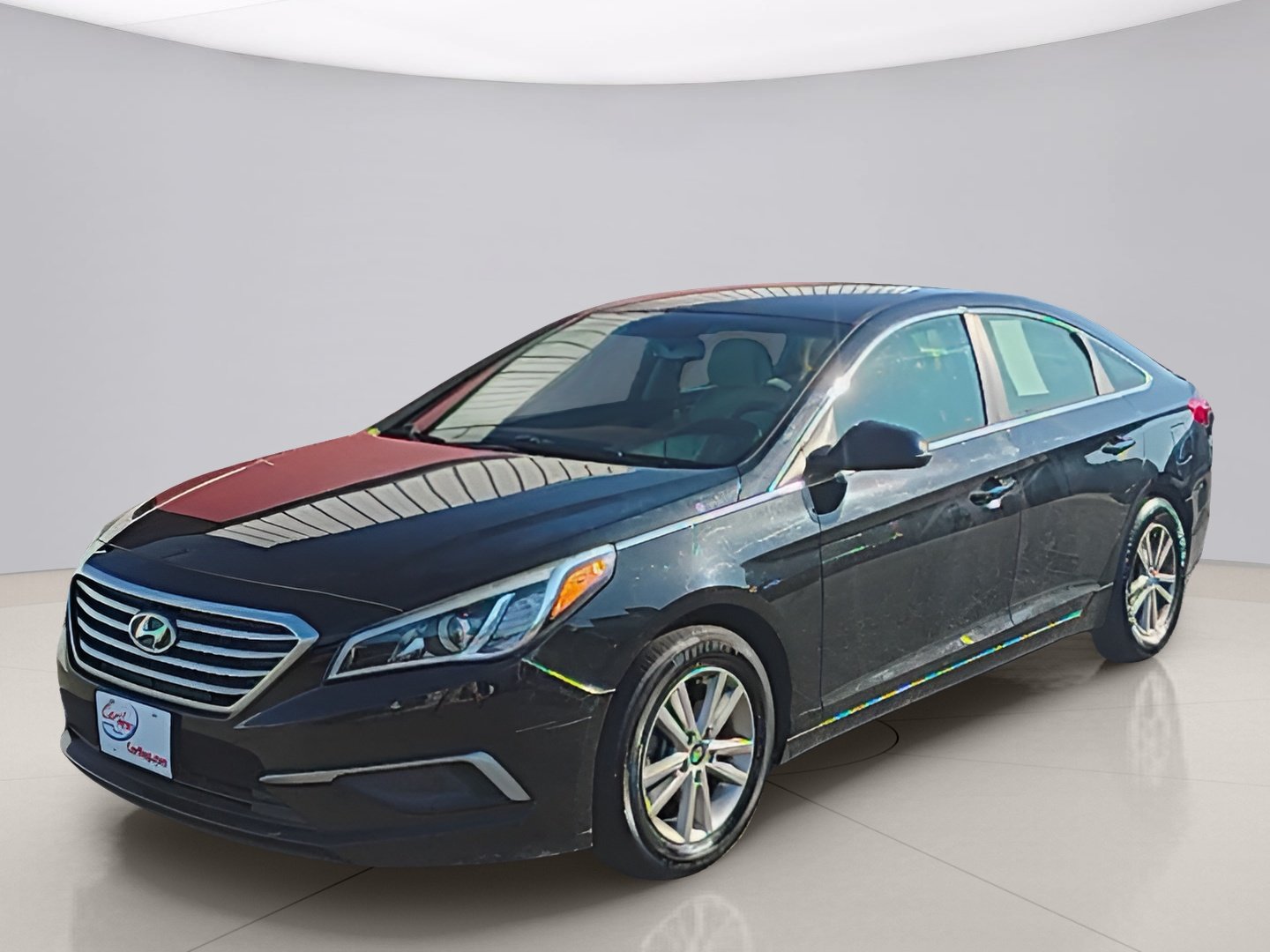 Used 2016 Black Hyundai SE image 1