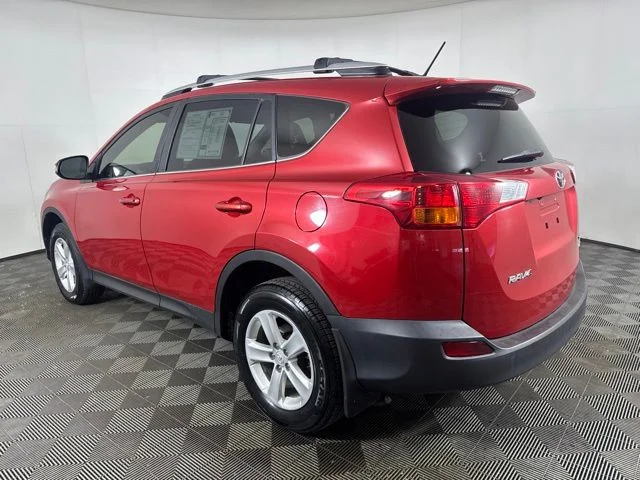 Used 2013 Barcelona Red Metallic Toyota XLE image 6