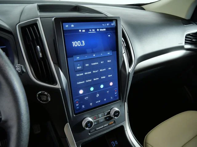 Used 2024 White Ford SEL image 17