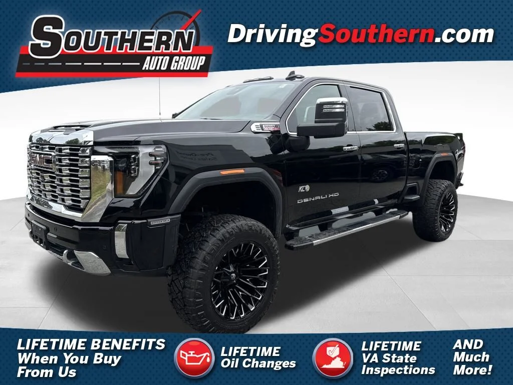2025 GMC Sierra Denali 4WD Crew Cab Standard Box's photo