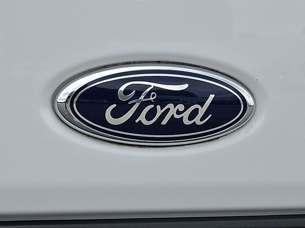 Used 2020 White Ford Base image 29