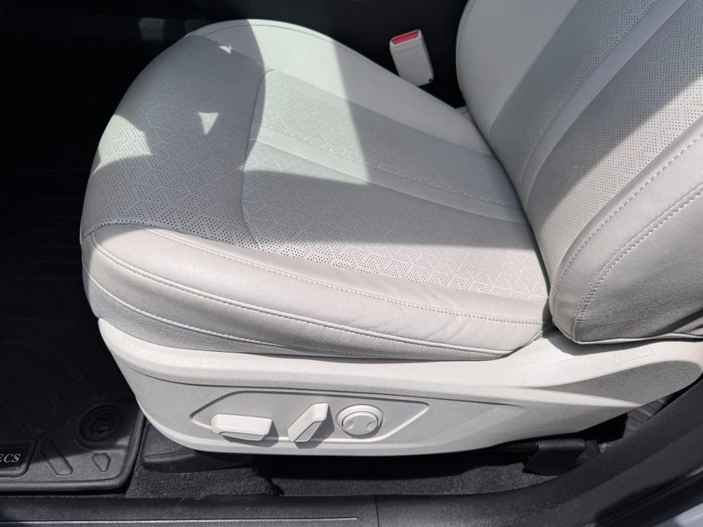 Used 2023 Gray Kia X-Line EX image 16