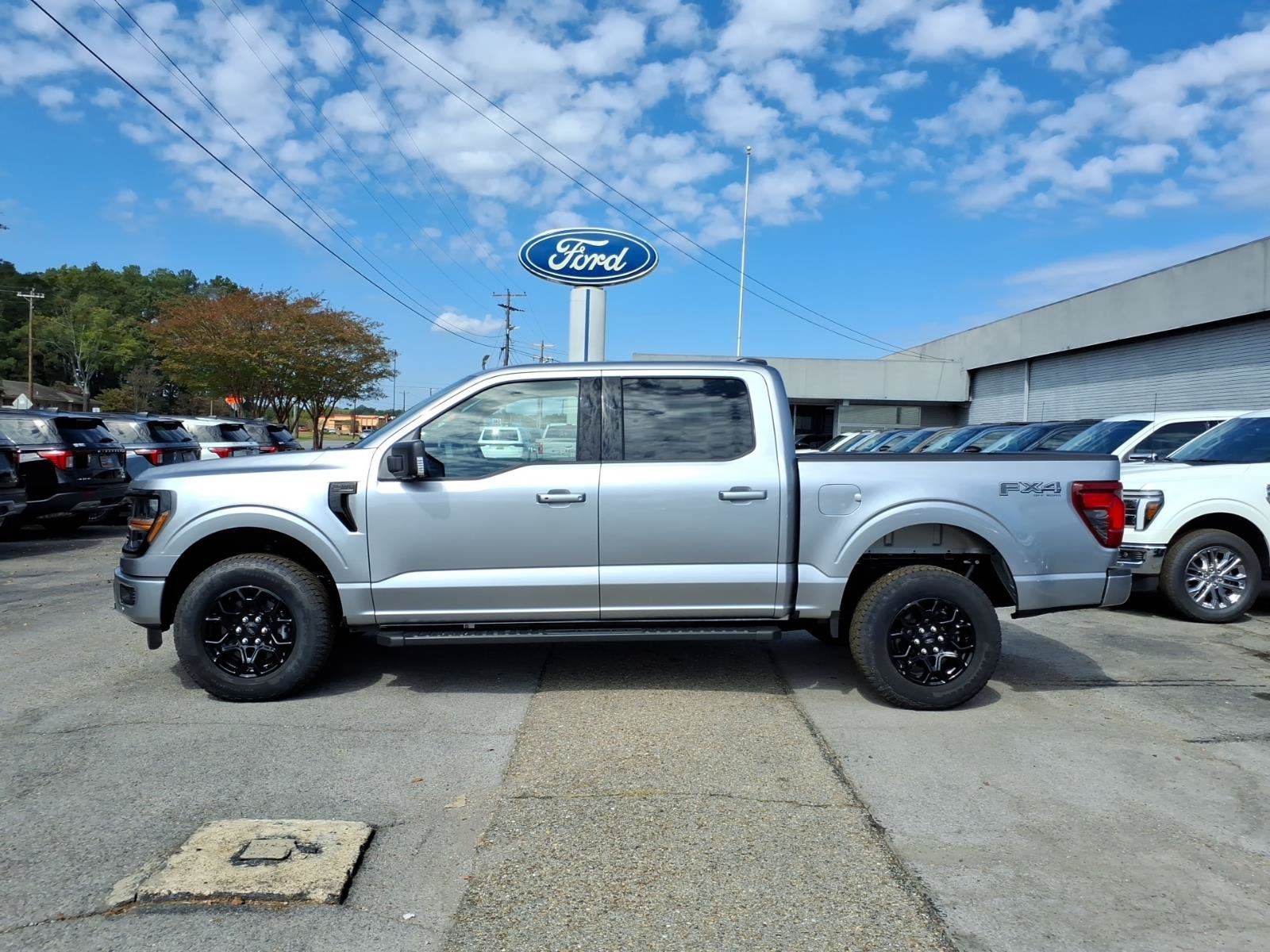 New 2026 Iconic Silver Metallic Ford XLT image 2