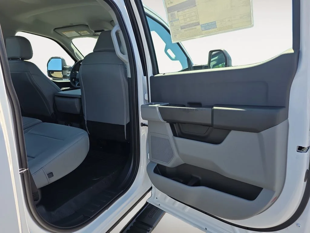 New 2026 OXFORD WHITE Ford XL image 13