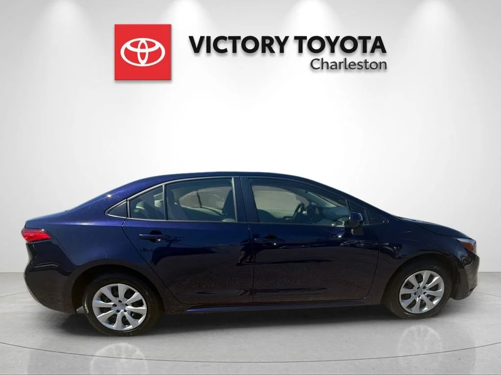 Used 2024  Toyota LE image 6