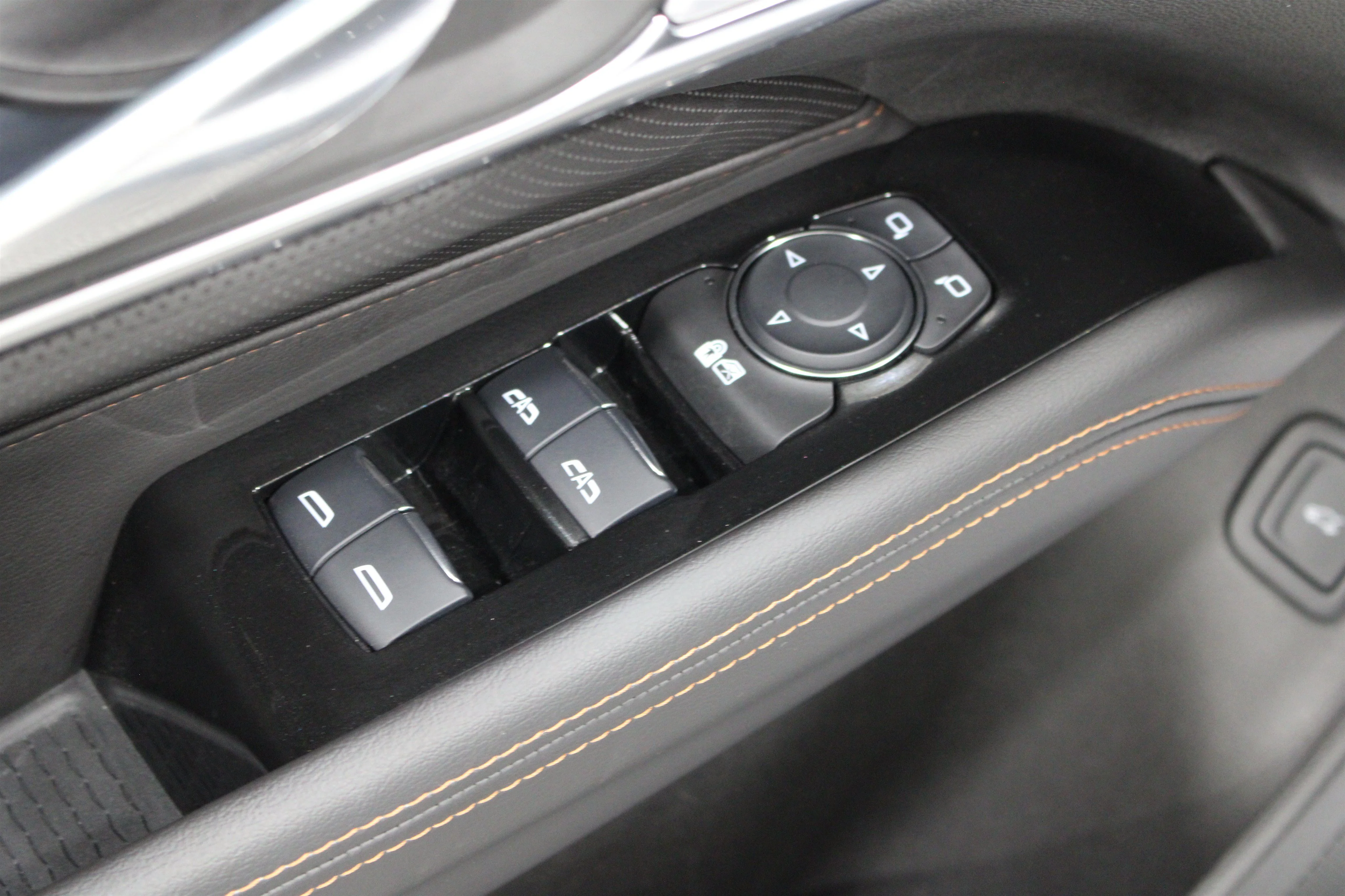 2025 Cadillac CT4 V-Series - Photo 7
