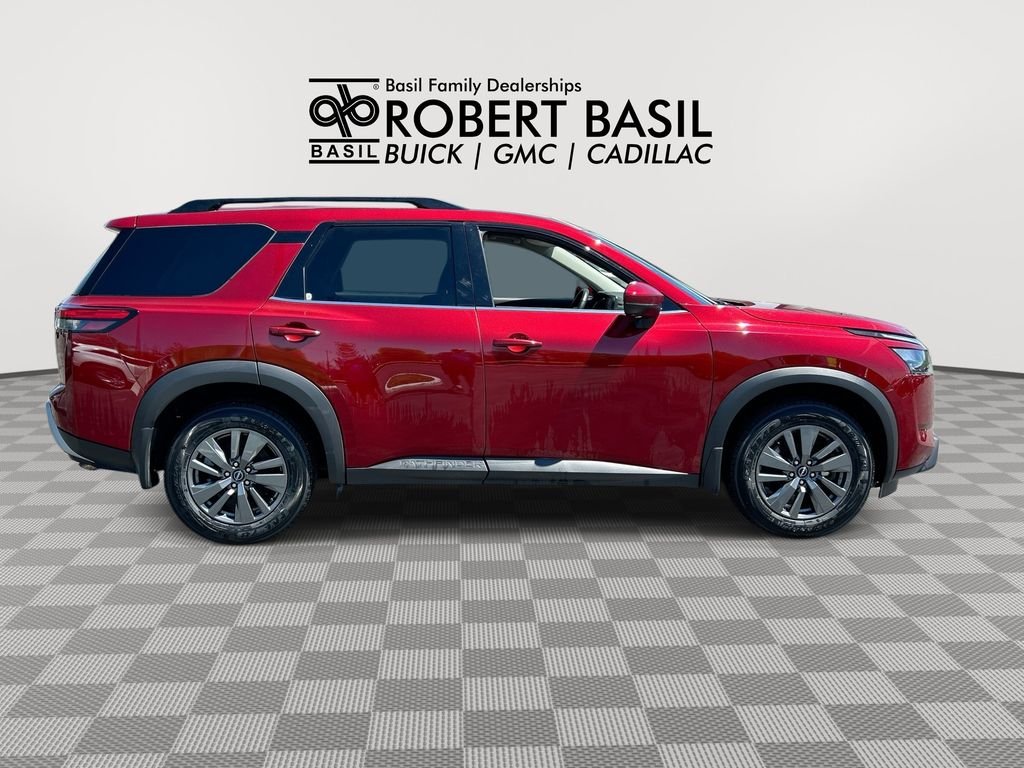 Used 2024  Nissan SV image 9
