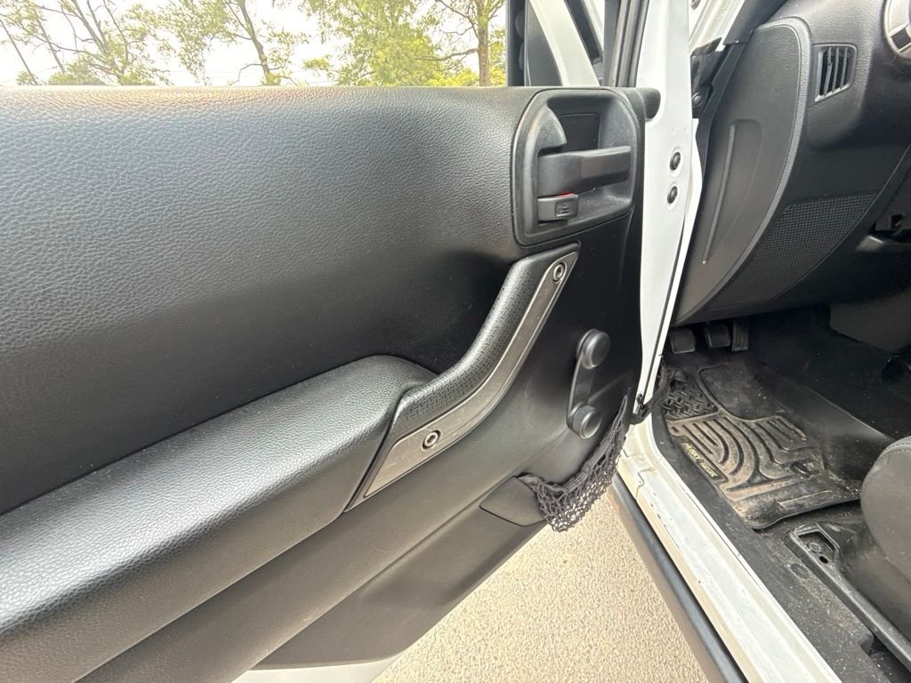 Used 2013 White Jeep Sport image 18