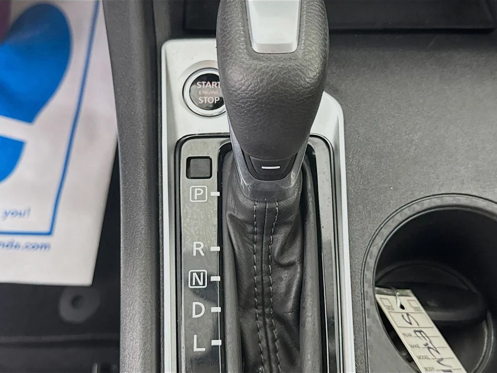 Used 2025 Glacier White Nissan 2.5 SV image 20