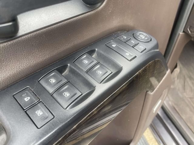 Used 2016 Silver GMC Denali image 12