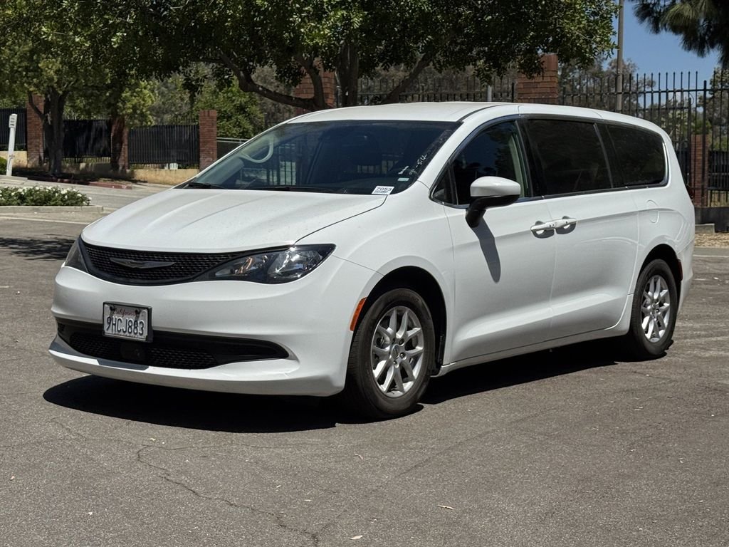 Used 2023 Bright White Clearcoat Chrysler LX image 3