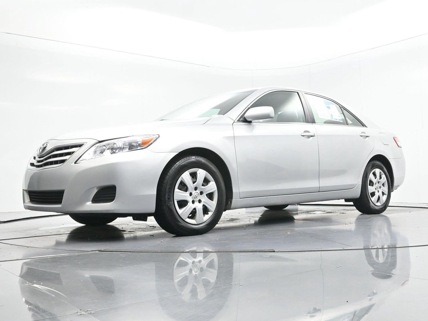 Used 2010 Classic Silver Metallic Toyota LE image 40