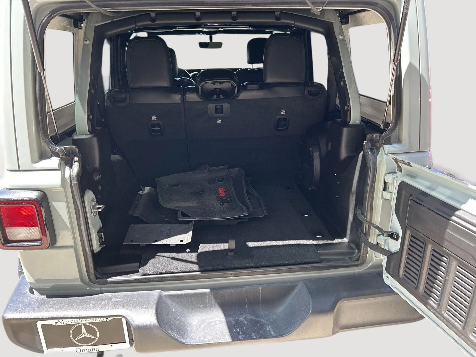 Used 2023 Earl Clearcoat Jeep Freedom image 26