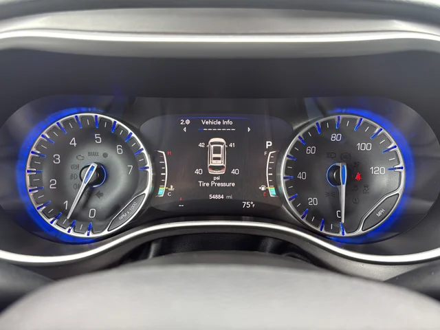 Used 2024 White Chrysler Touring L image 12