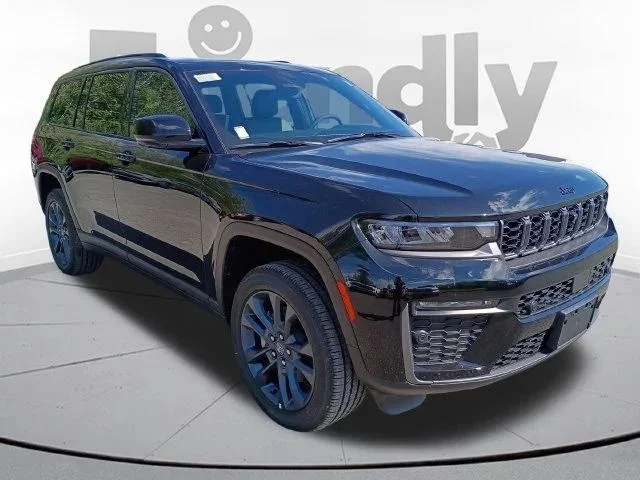 New 2026 Diamond Black Crystal Pearl-Coat Exterior Paint Jeep 85th Anniversary Edition image 3
