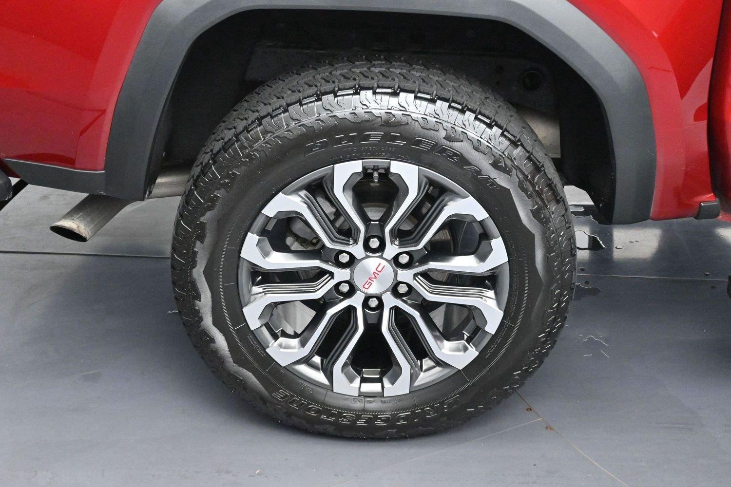 Used 2025 Volcanic Red Tintcoat GMC Denali image 35