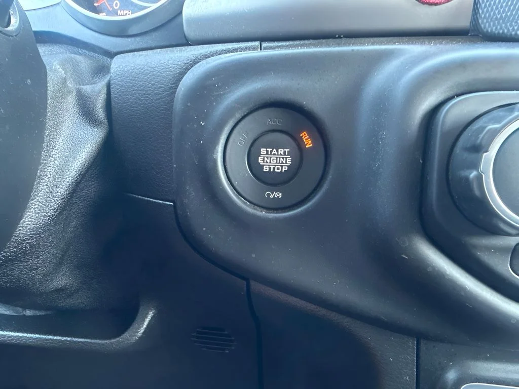 Used 2020 Black Jeep Sport image 18