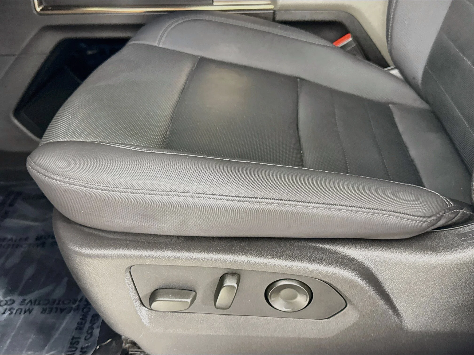 Used 2024 Interstellar White GMC 2X image 22