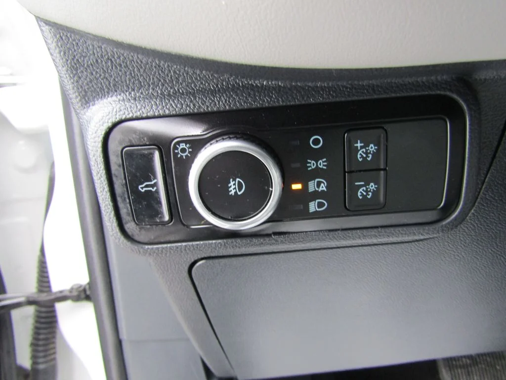 Used 2025 Star White Ford Active image 26