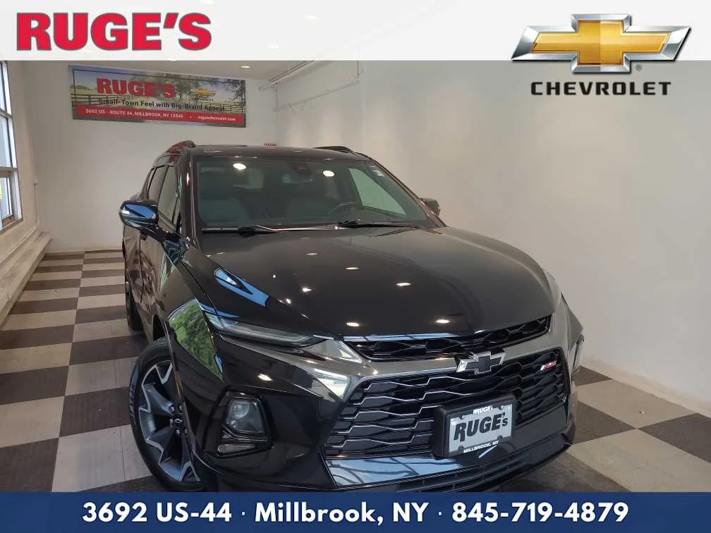 Used 2022 Black Chevrolet RS image 1
