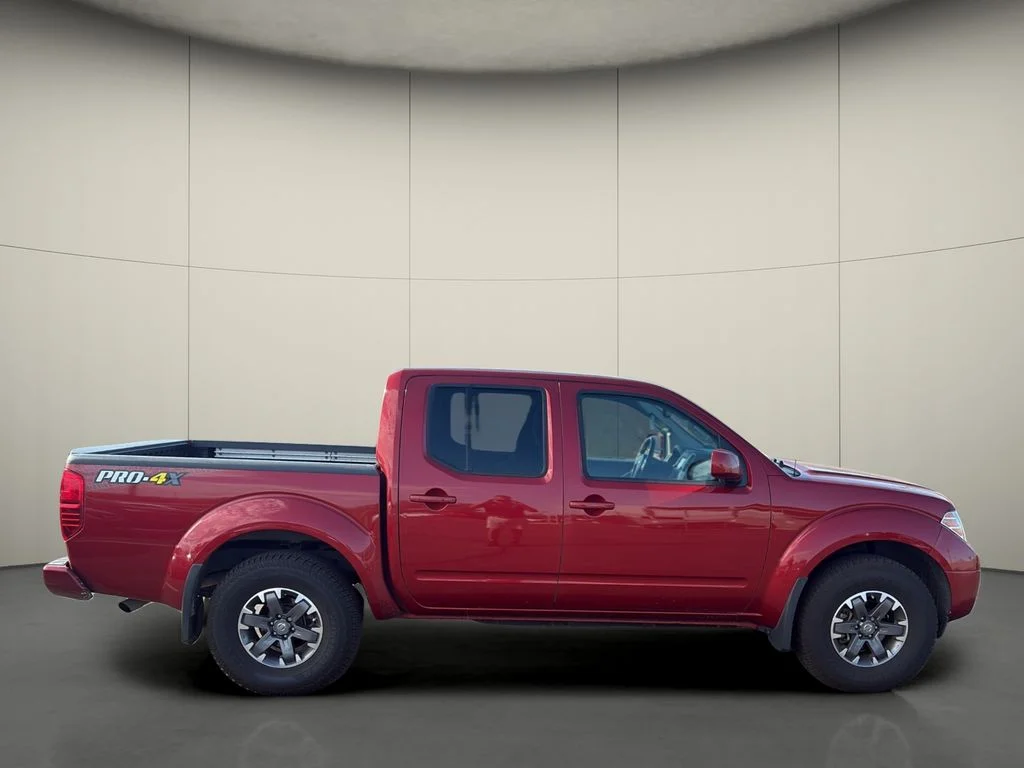 Used 2016 Red Nissan PRO-4X image 8