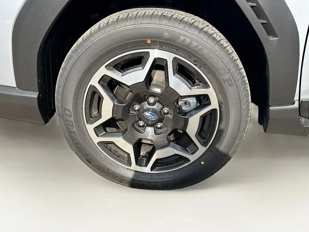 New 2026 ICE SILVER METALLIC Subaru Touring image 41