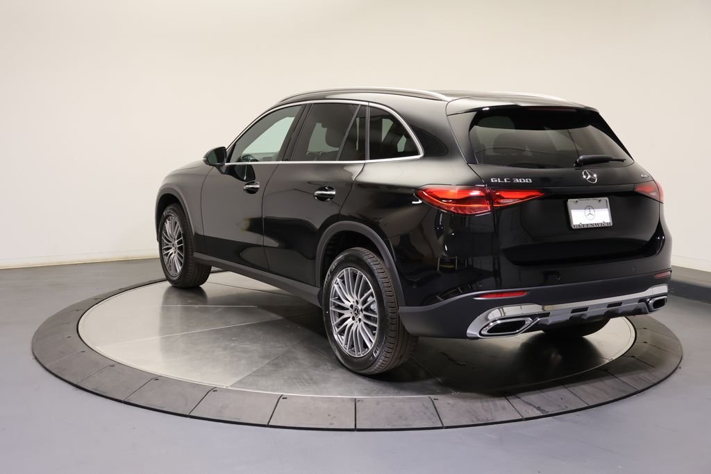 New 2026 Black Mercedes-Benz GLC 300 image 5