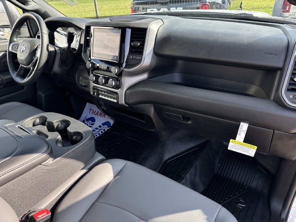 2026 RAM 3500 Chassis Tradesman - Photo 25