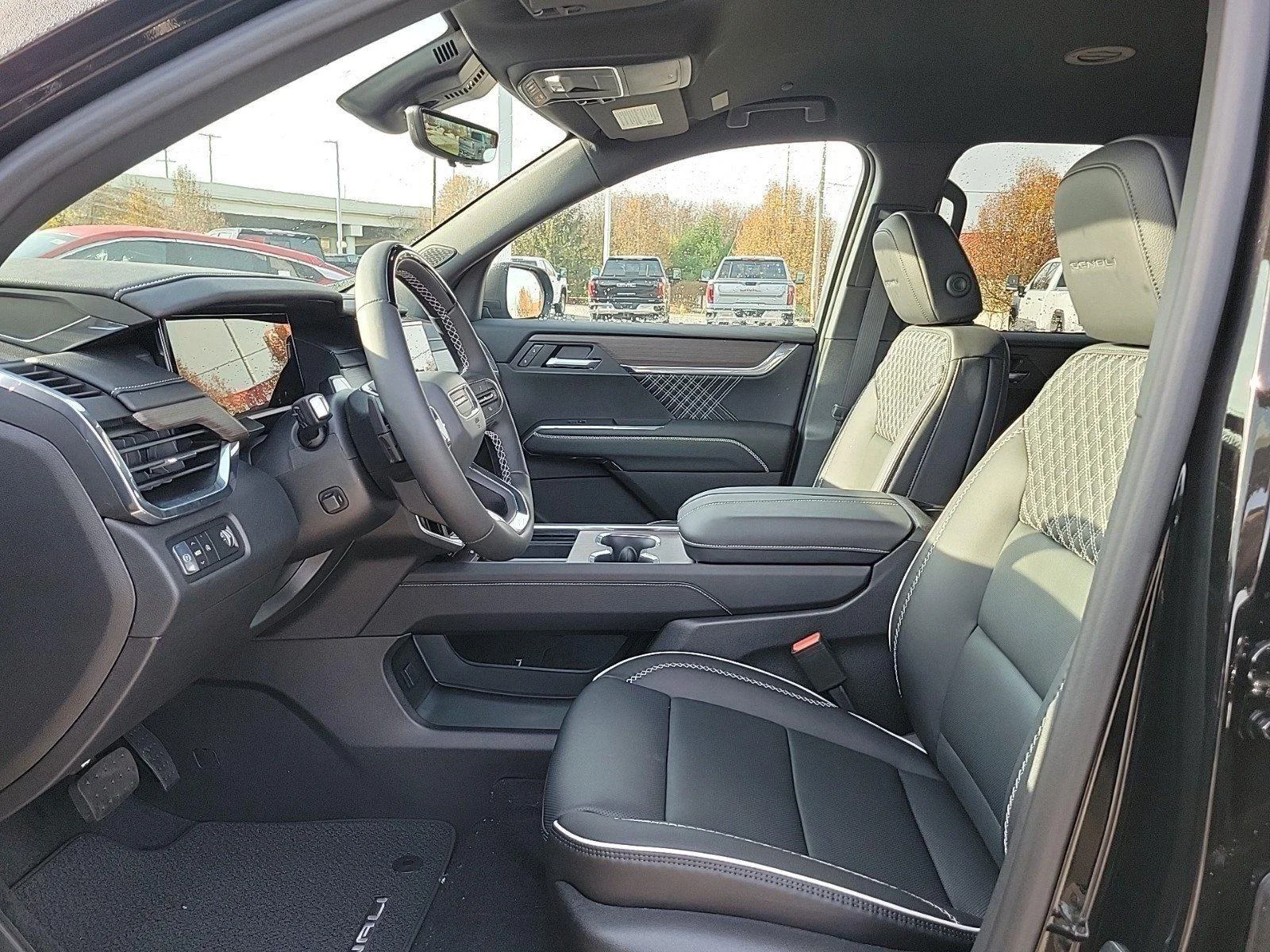 2026 GMC Acadia Denali - Photo 16