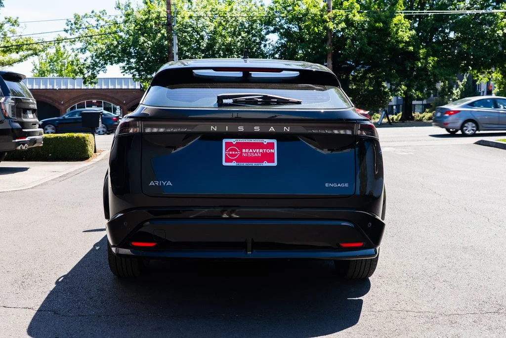 Used 2023 Black Nissan ENGAGE image 5