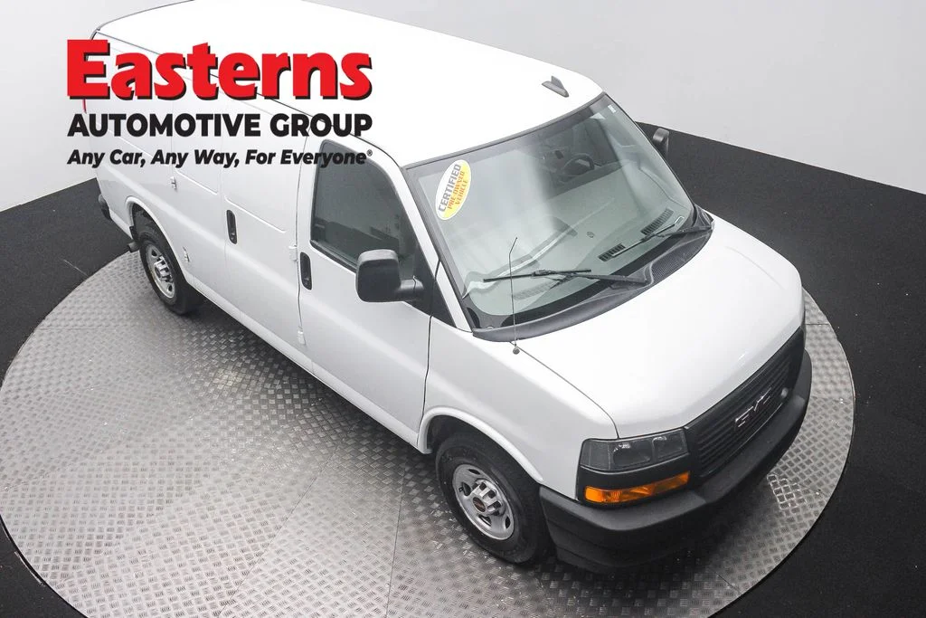 Used 2022 White GMC Work Van image 3