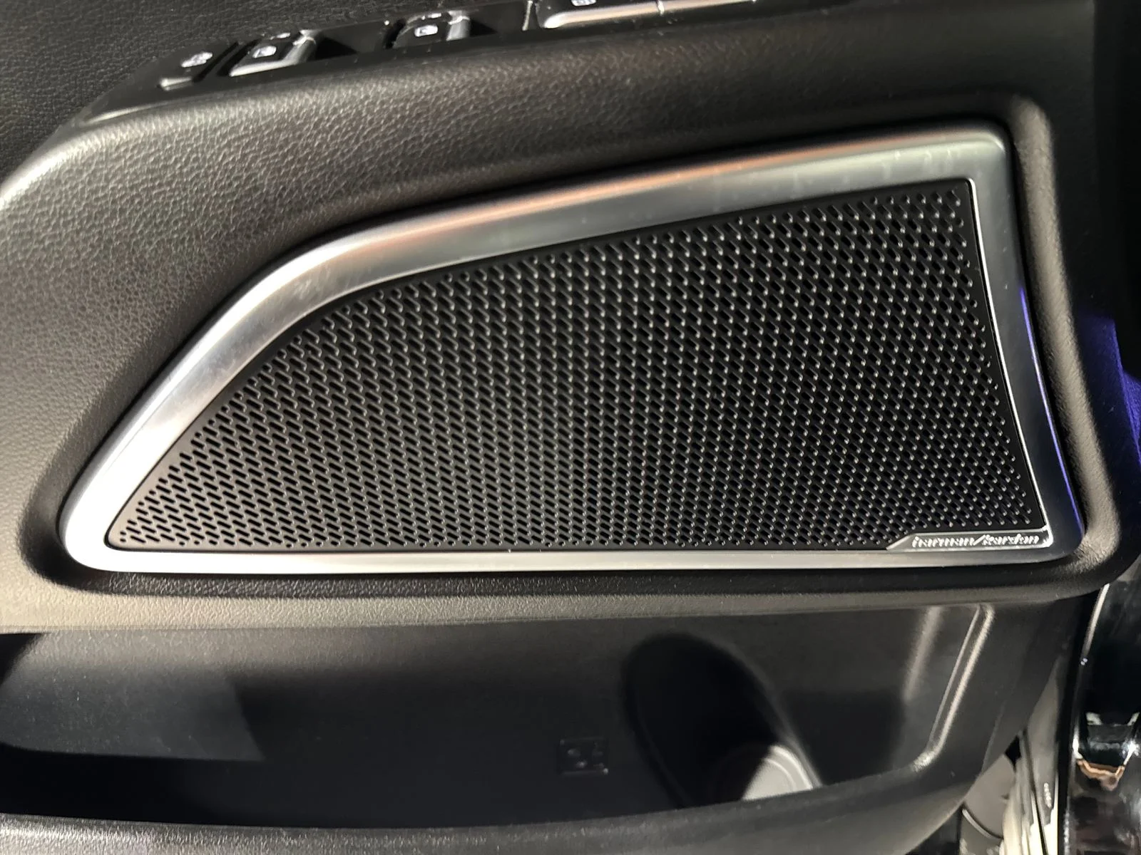 Used 2021 Ebony Black Kia SX image 17