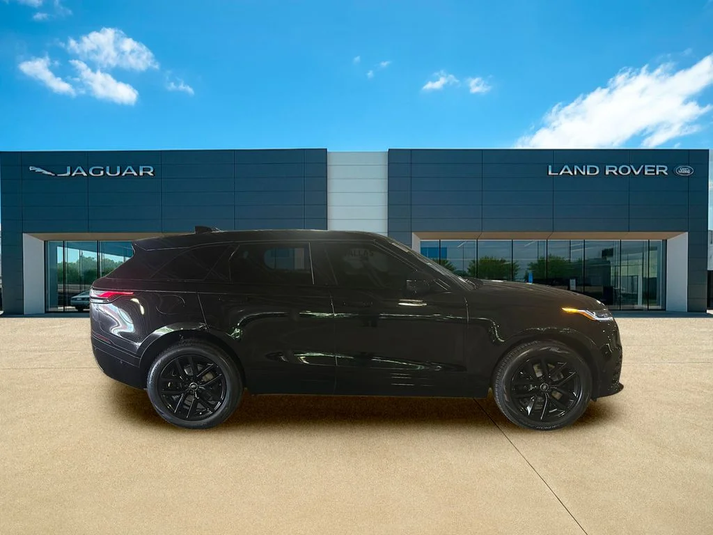 Certified Used 2026 Santorini Black Metallic Land Rover Dynamic SE image 2