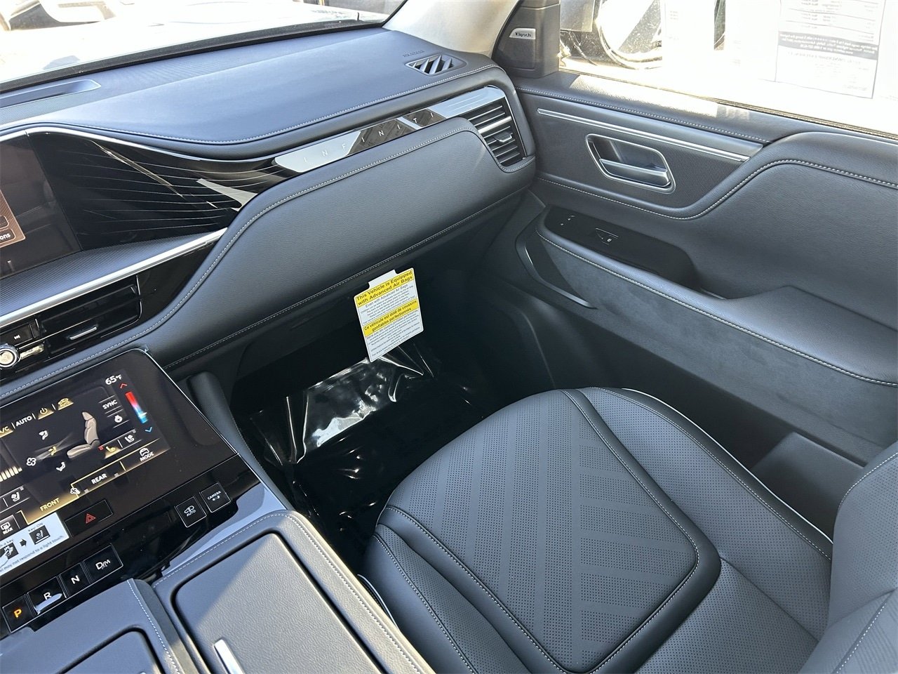 2026 INFINITI QX80 Luxe - Photo 18