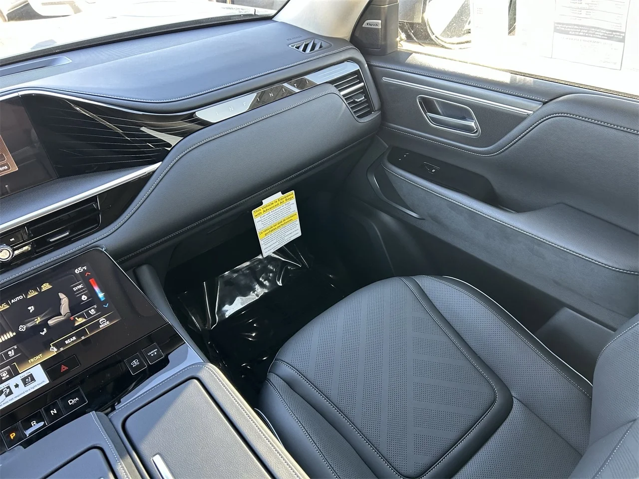 2026 INFINITI QX80 Luxe - Photo 18