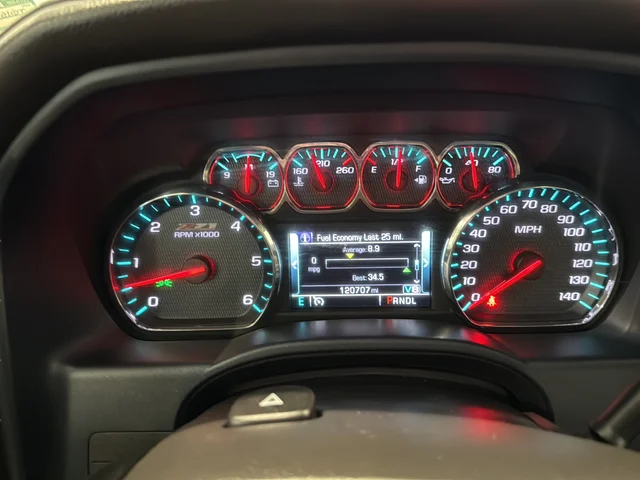 Used 2018 Silver Chevrolet LTZ image 28