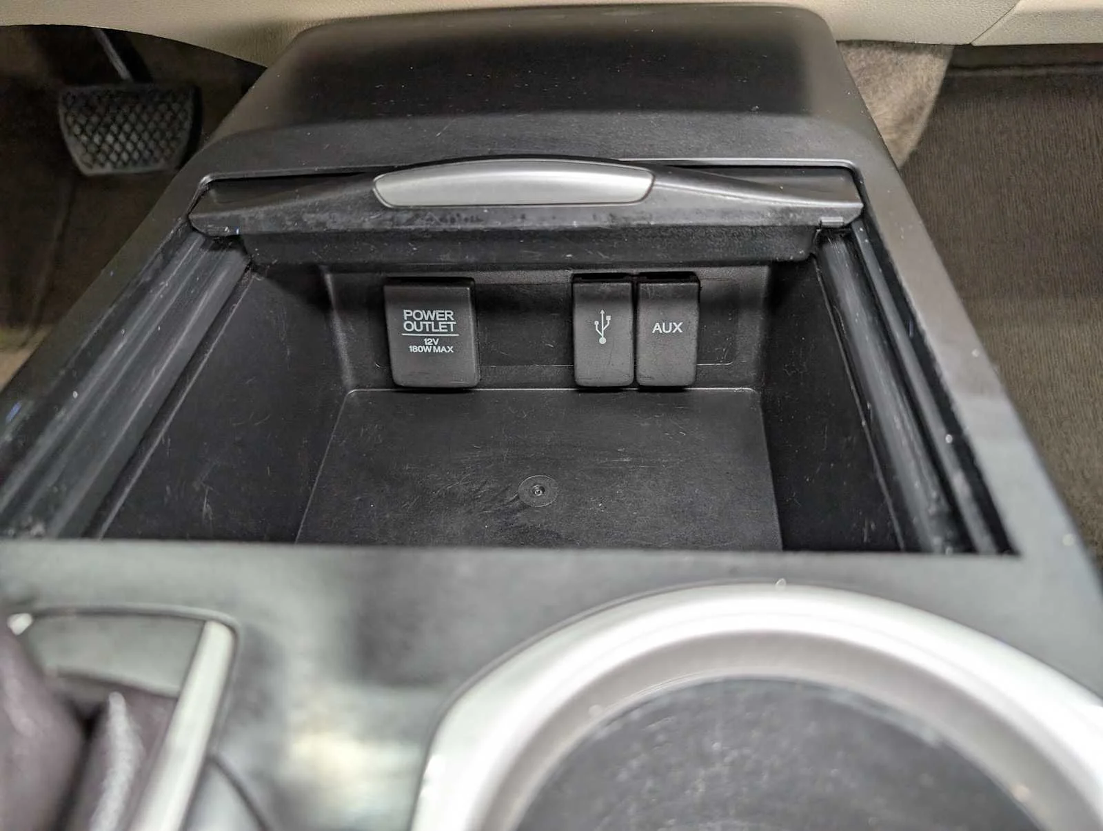 Used 2018 White Diamond Pearl Acura  image 29