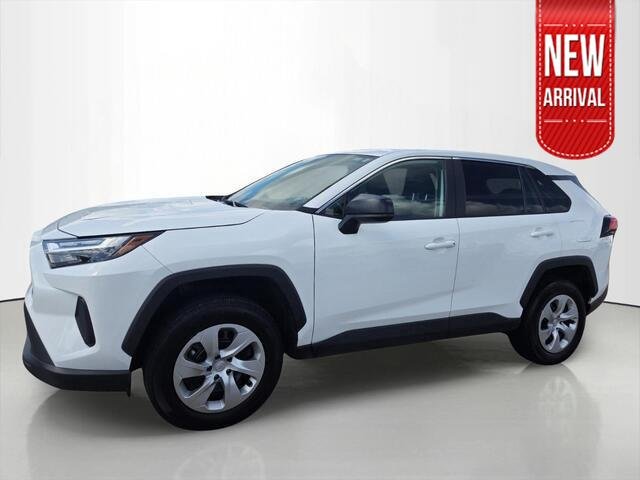 Used 2025 Ice Cap Toyota LE image 1
