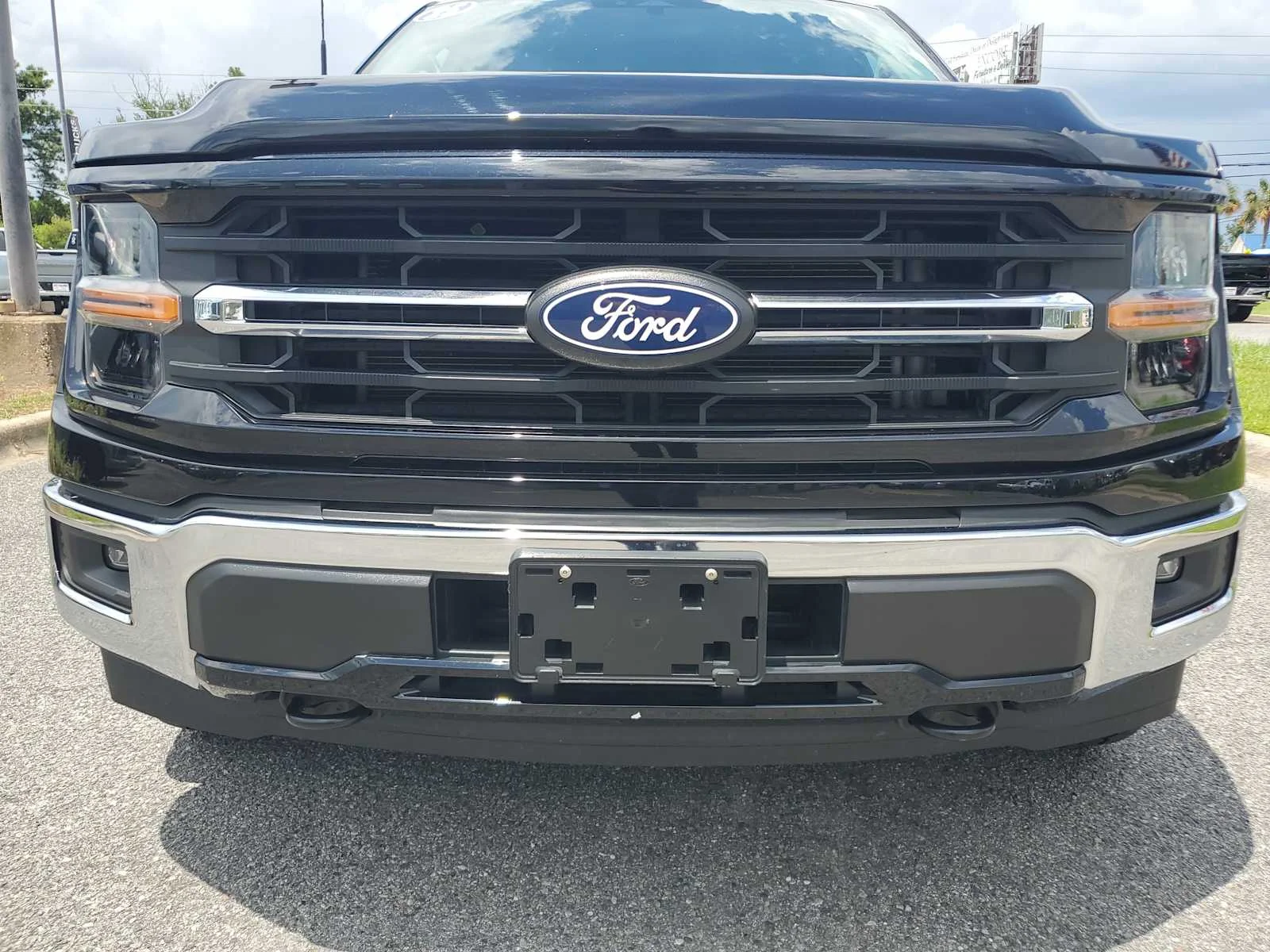 2025 Ford F-150 XLT - Photo 12