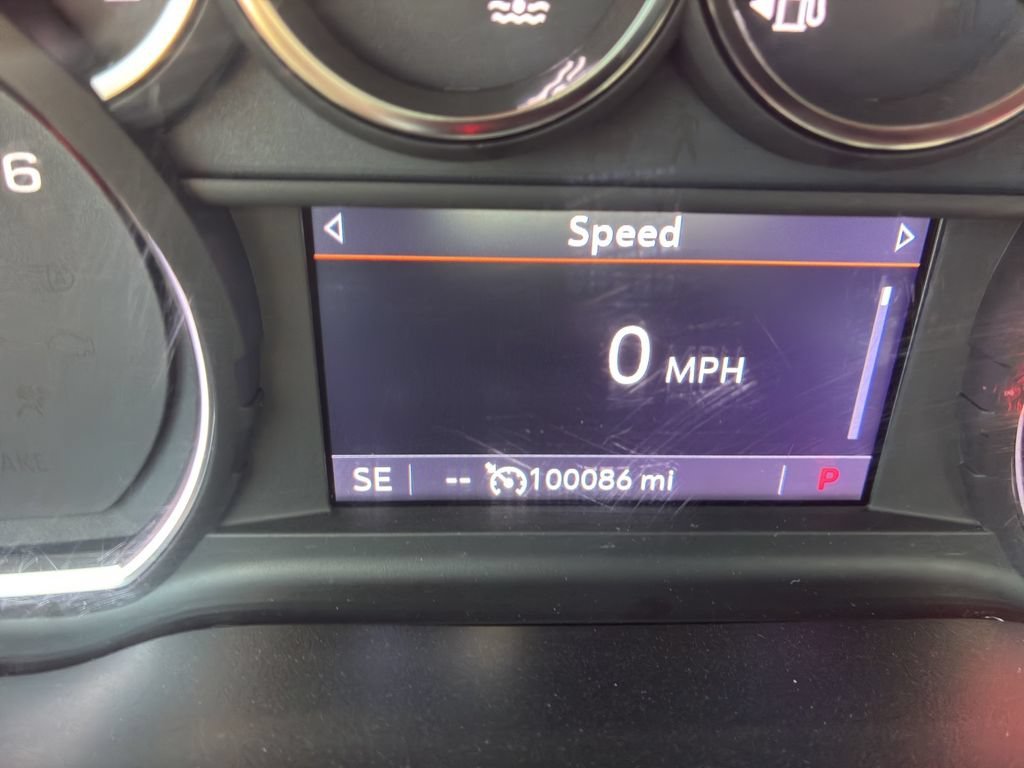 Used 2019 SUMMIT WHITE Chevrolet LT image 18