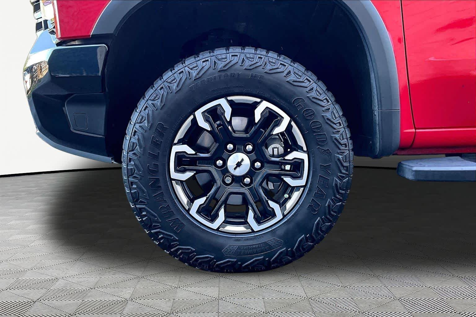 Used 2023 Red Hot Chevrolet ZR2 image 21